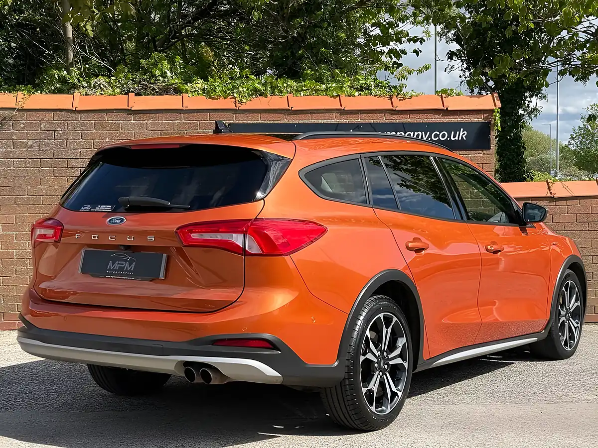 Used 2019 Ford Focus Active X Orange - Interior and Exterior details 5