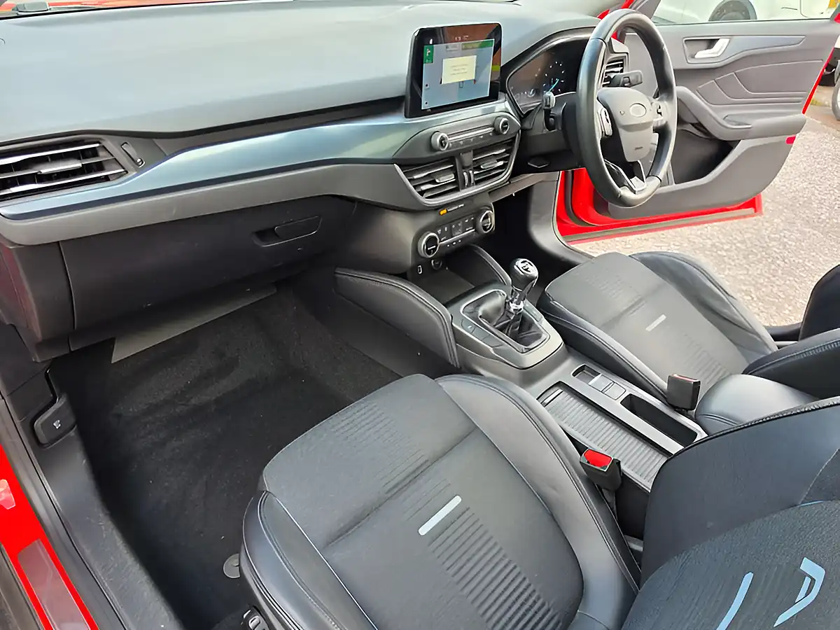 Used 2019 Ford Focus Active X Red - Interior and Exterior details 10
