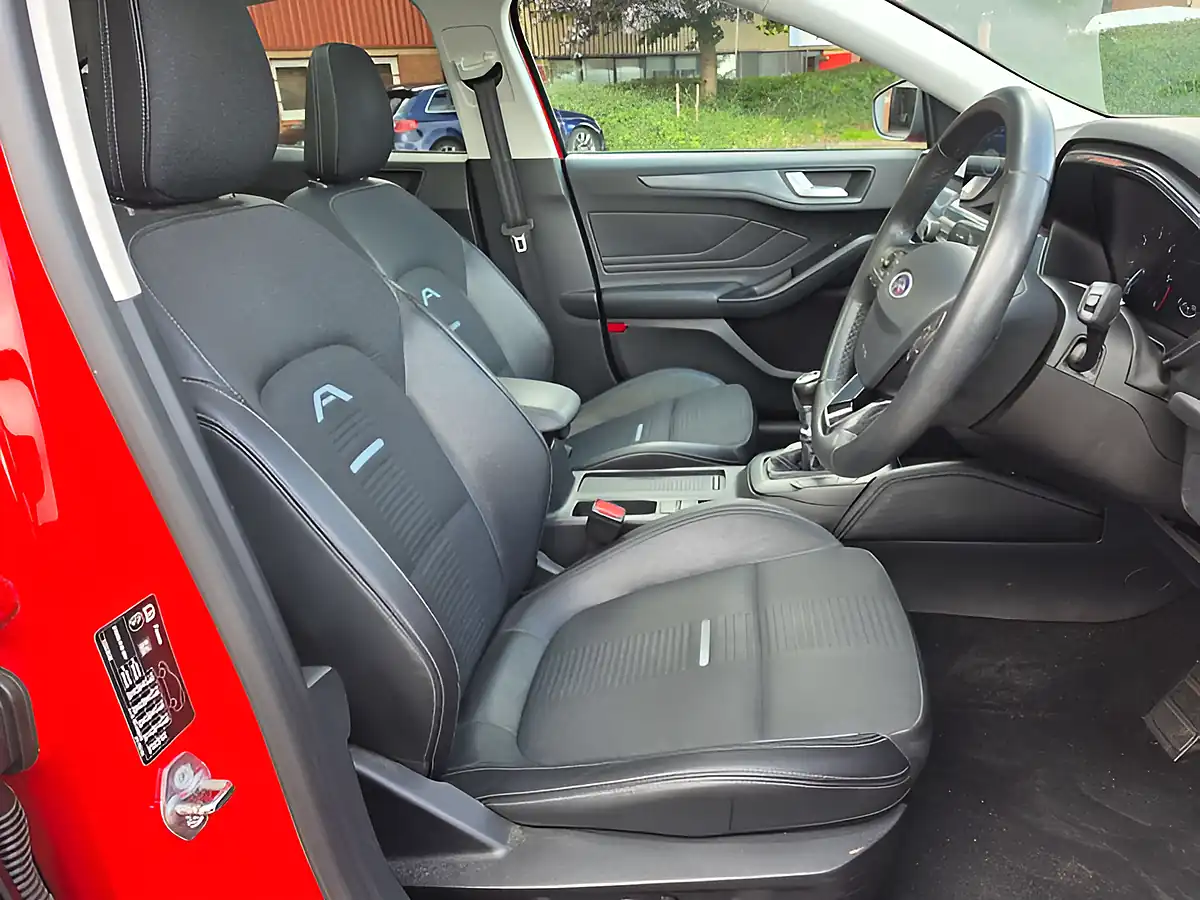 Used 2019 Ford Focus Active X Red - Interior and Exterior details 17