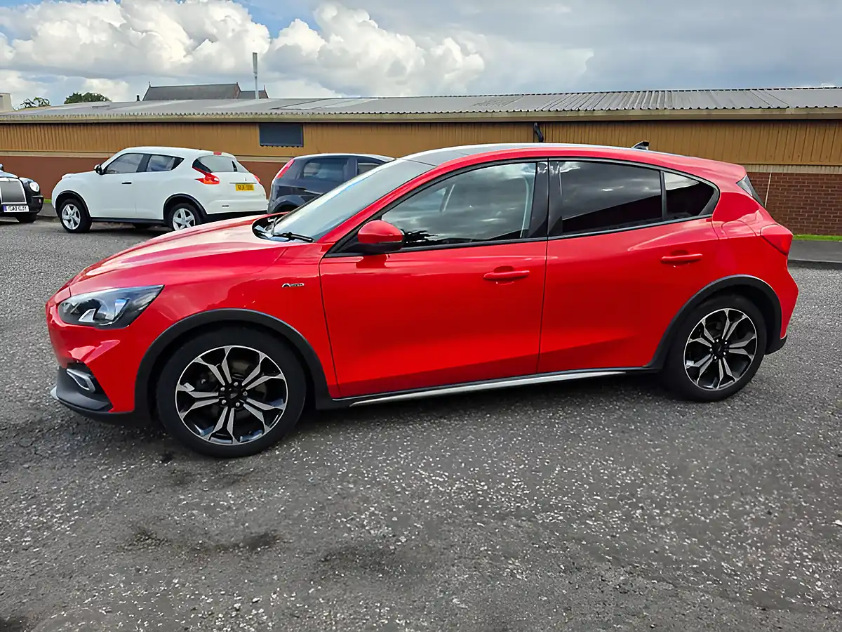 Used 2019 Ford Focus Active X Red - Interior and Exterior details 5