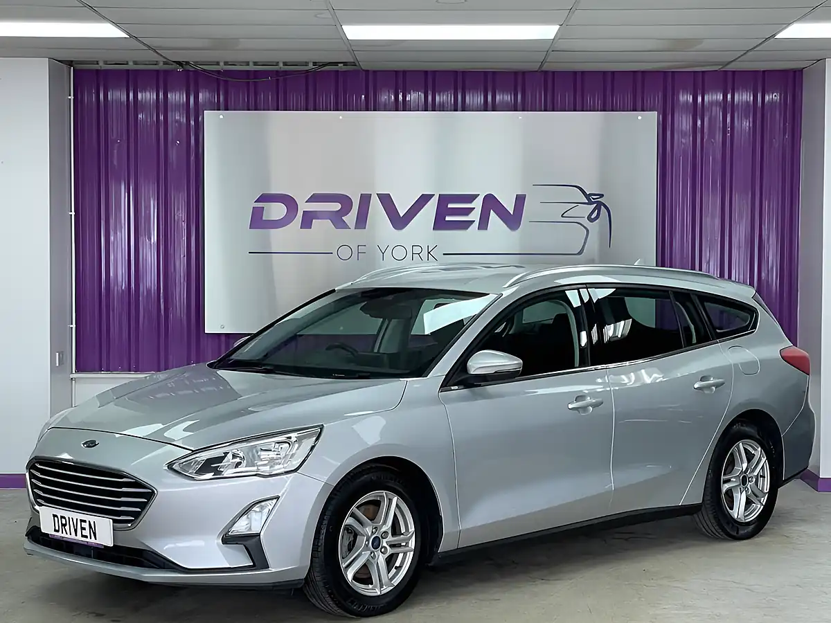 Used 2019 Ford Focus Diesel Estate Zetec Moondust Silver - Front View