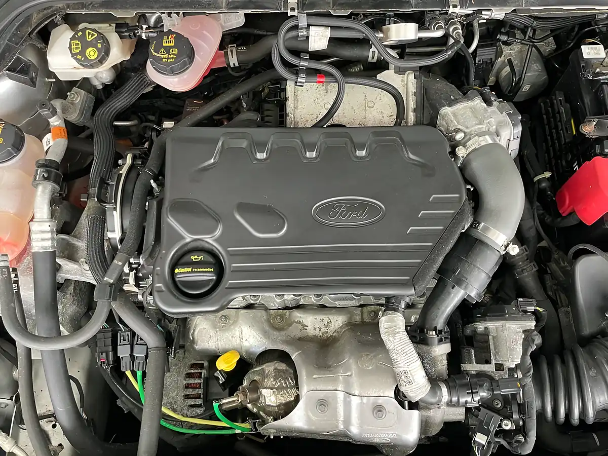 Used 2019 Ford Focus Diesel Estate Zetec Moondust Silver - Interior and Exterior details 12