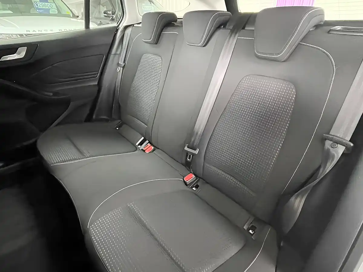 Used 2019 Ford Focus Diesel Estate Zetec Moondust Silver - Interior and Exterior details 15