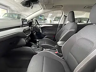 Used 2019 Ford Focus Diesel Estate Zetec Moondust Silver - Interior and Exterior details 16