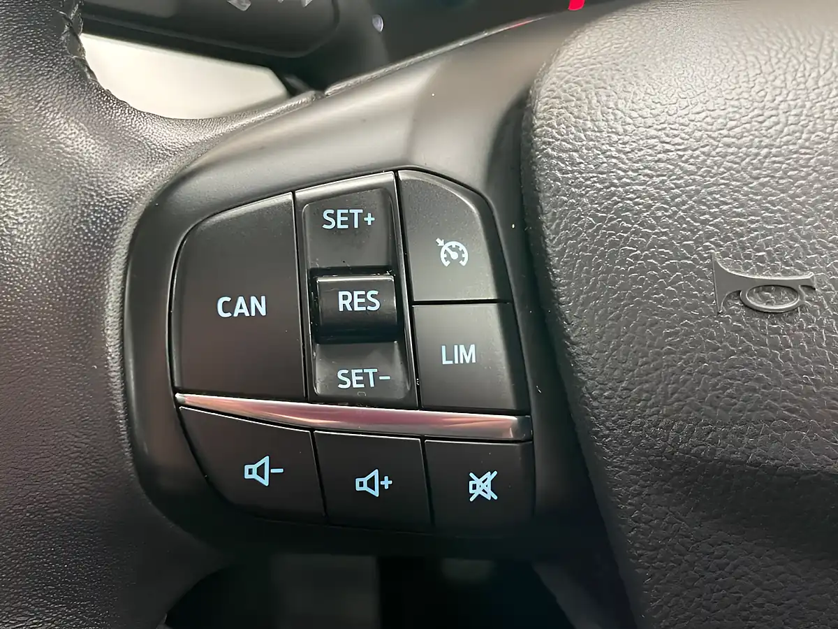 Used 2019 Ford Focus Diesel Estate Zetec Moondust Silver - Interior and Exterior details 17