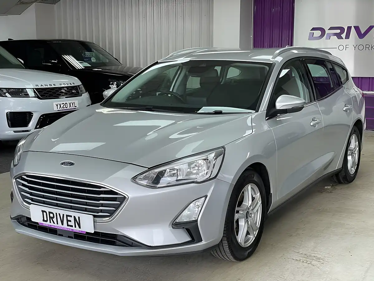 Used 2019 Ford Focus Diesel Estate Zetec Moondust Silver - Interior and Exterior details 7