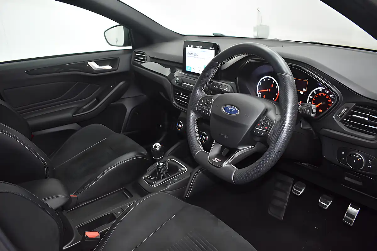 Used 2019 Ford Focus ST Black - Interior and Exterior details 14