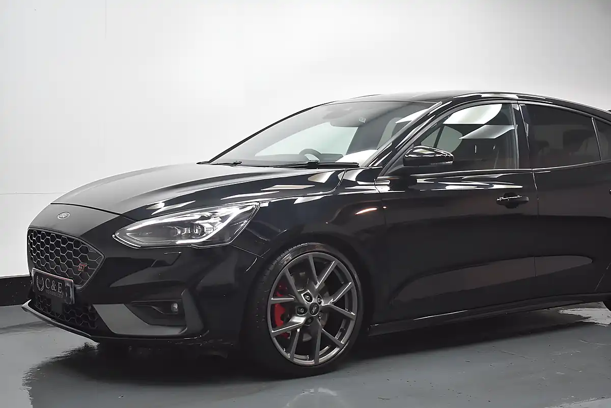 Used 2019 Ford Focus ST Black - Interior and Exterior details 3