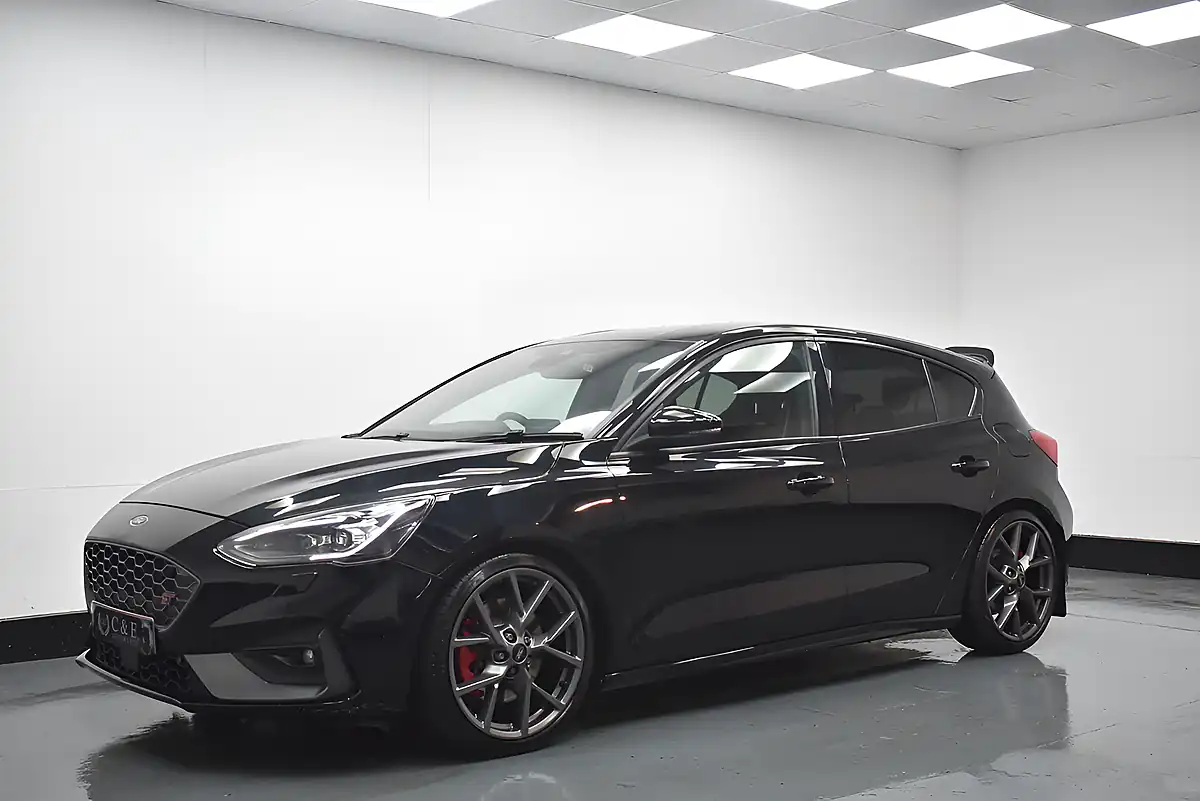 Used 2019 Ford Focus ST Black - Interior and Exterior details 5