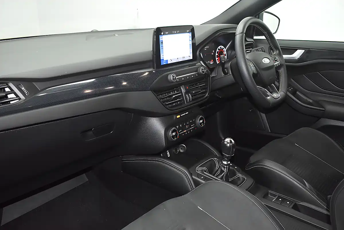 Used 2019 Ford Focus ST Black - Interior and Exterior details 6
