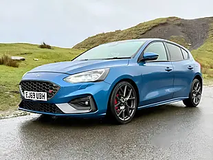 Used 2019 Ford Focus ST Blue - Interior and Exterior details 12