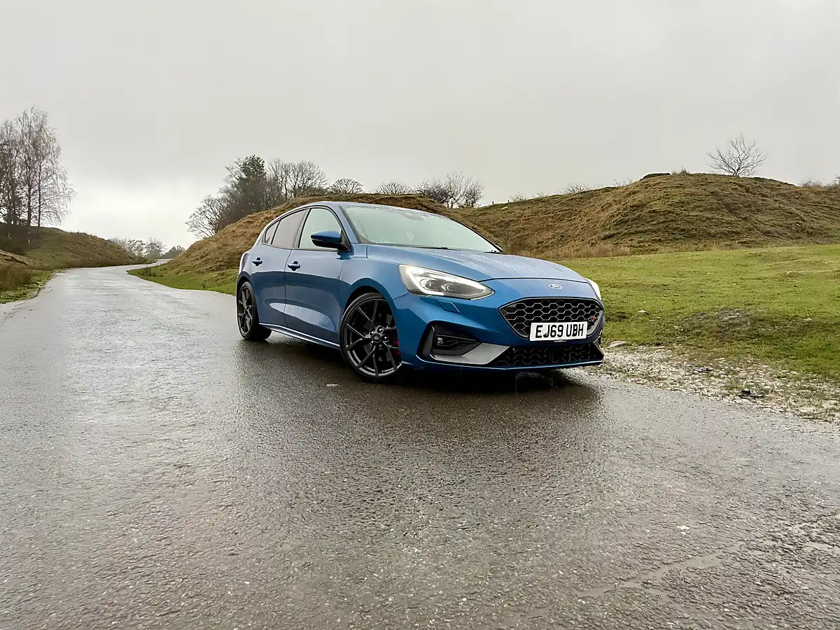 Used 2019 Ford Focus ST Blue - Interior and Exterior details 14