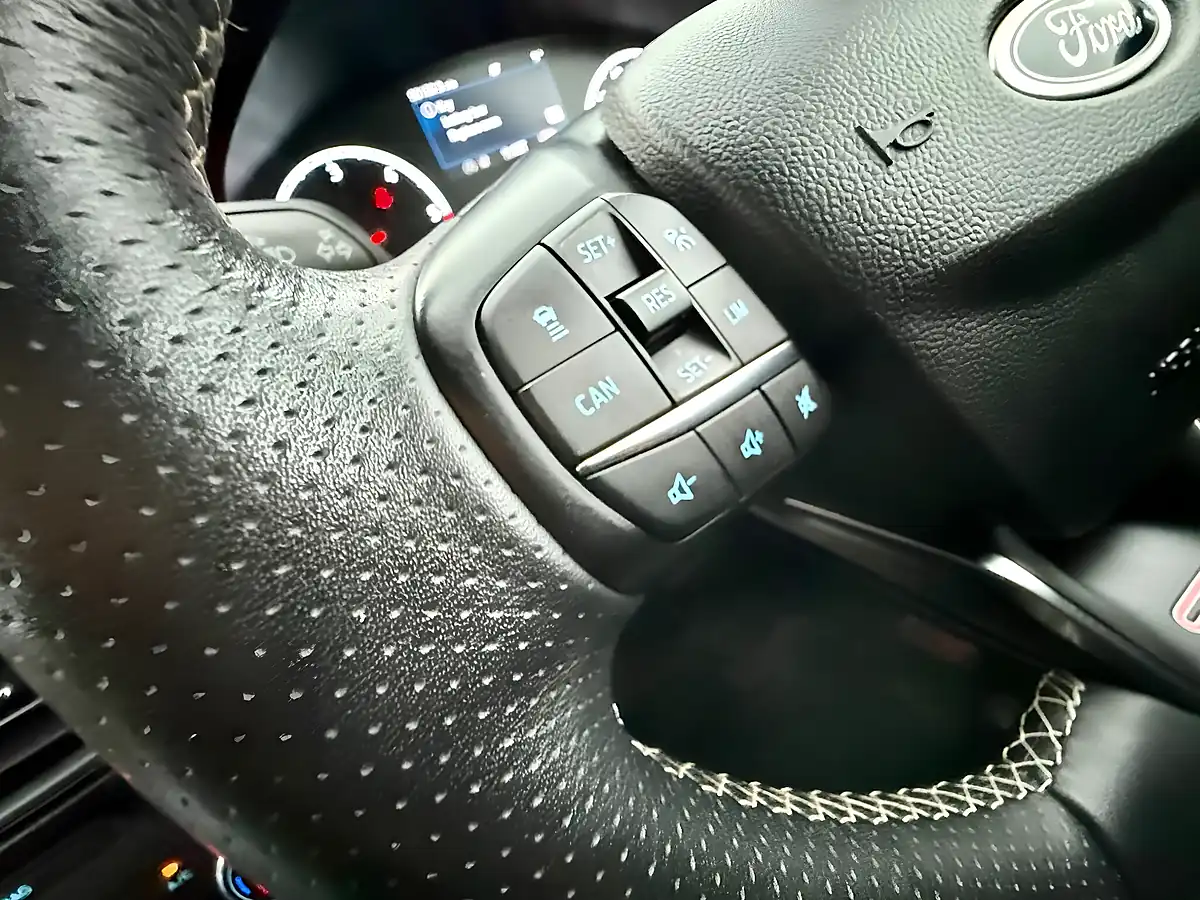 Used 2019 Ford Focus ST Blue - Interior and Exterior details 19