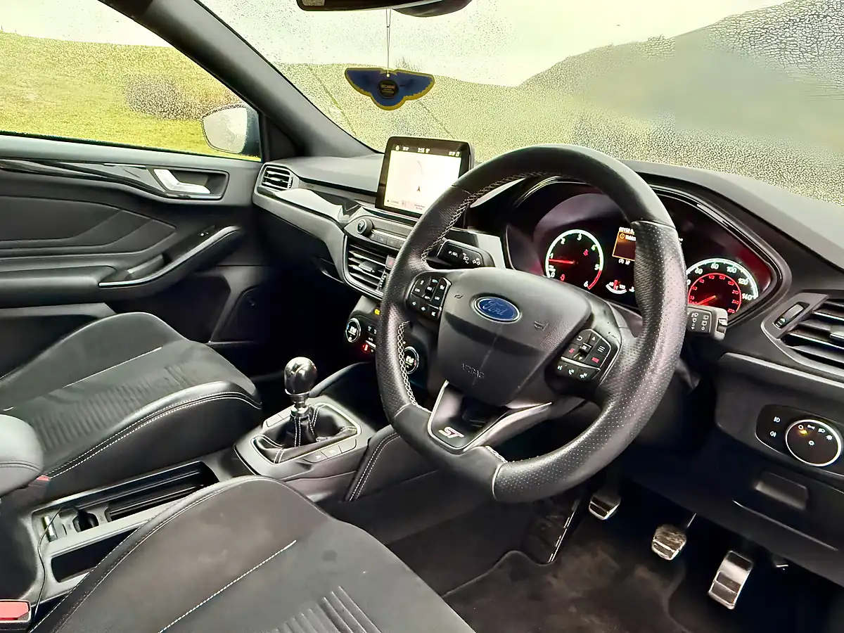 Used 2019 Ford Focus ST Blue - Interior and Exterior details 2
