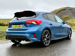 Used 2019 Ford Focus ST Blue - Interior and Exterior details 6