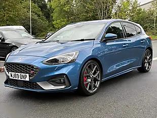Used 2019 Ford Focus ST Blue - Interior and Exterior details 2