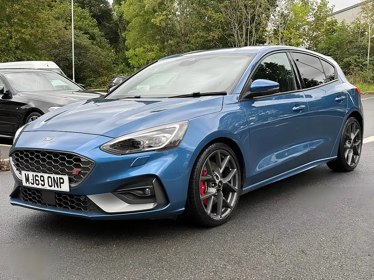 Used 2019 Ford Focus ST Blue - Interior and Exterior details 2