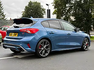 Used 2019 Ford Focus ST Blue - Interior and Exterior details 6