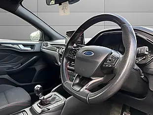 Used 2019 Ford Focus ST-Line Black - Interior and Exterior details 11
