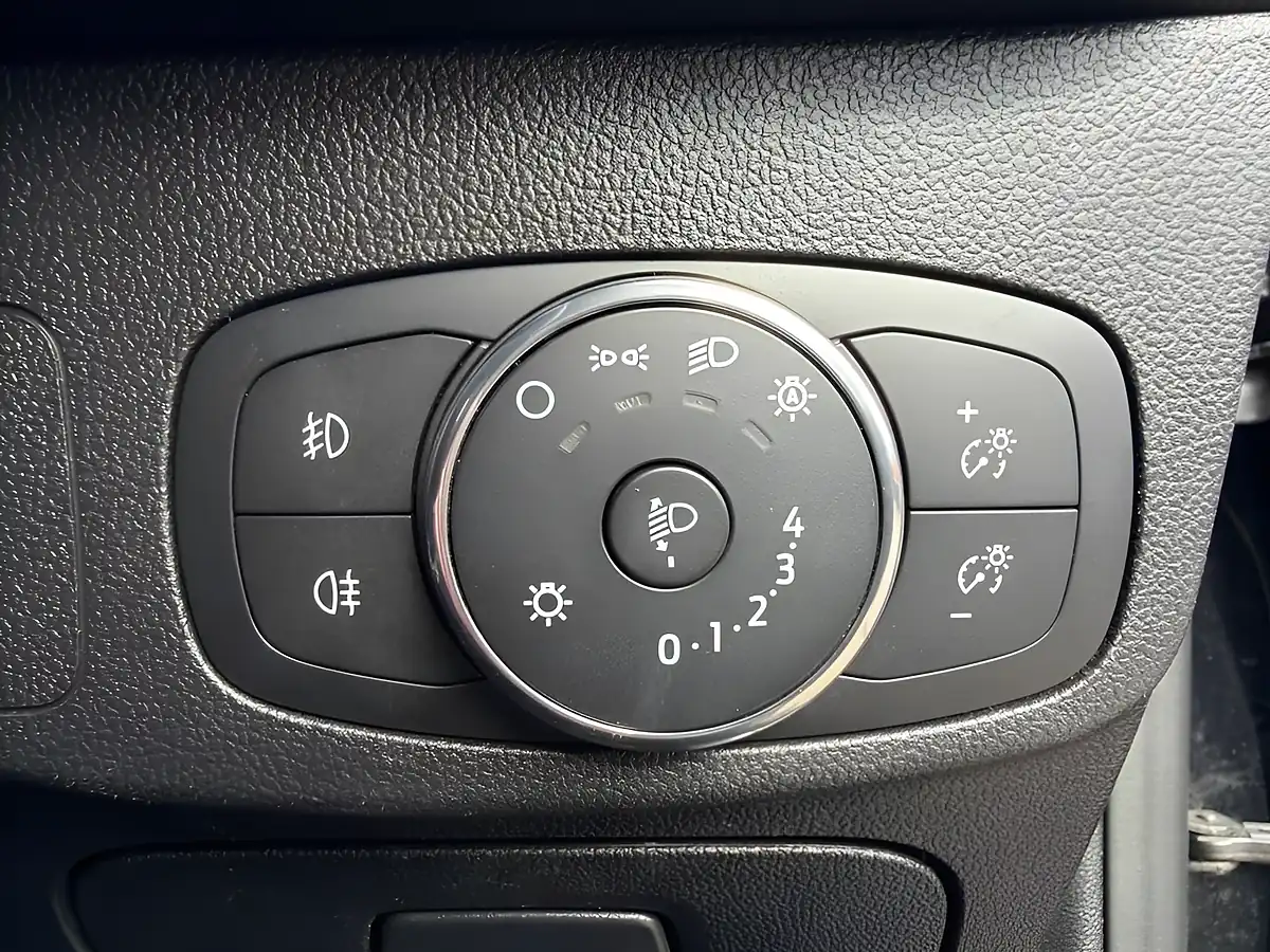 Used 2019 Ford Focus ST-Line Black - Interior and Exterior details 16
