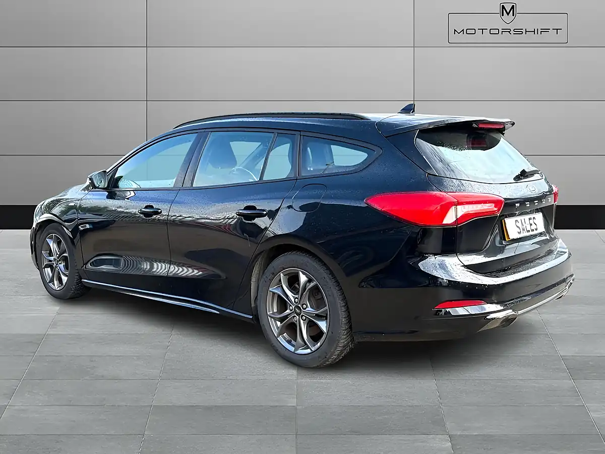 Used 2019 Ford Focus ST-Line Black - Interior and Exterior details 9