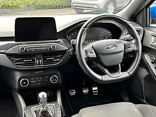 Used 2019 Ford Focus ST-Line Blue - Interior and Exterior details 11