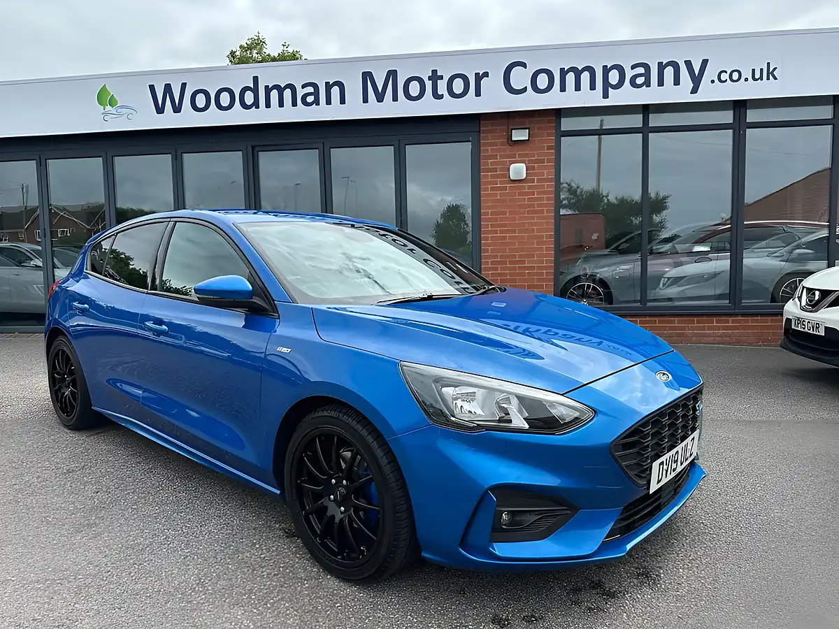 Used 2019 Ford Focus ST-Line Blue - Interior and Exterior details 20
