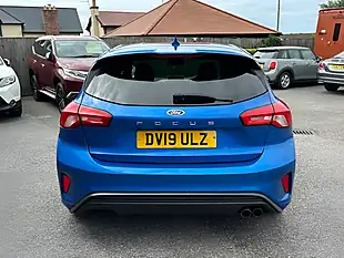 Used 2019 Ford Focus ST-Line Blue - Interior and Exterior details 6