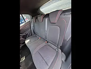 Used 2019 Ford Focus ST-Line Blue - Interior and Exterior details 17