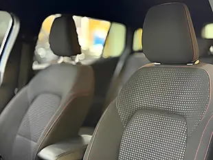 Used 2019 Ford Focus ST-Line Blue - Interior and Exterior details 16