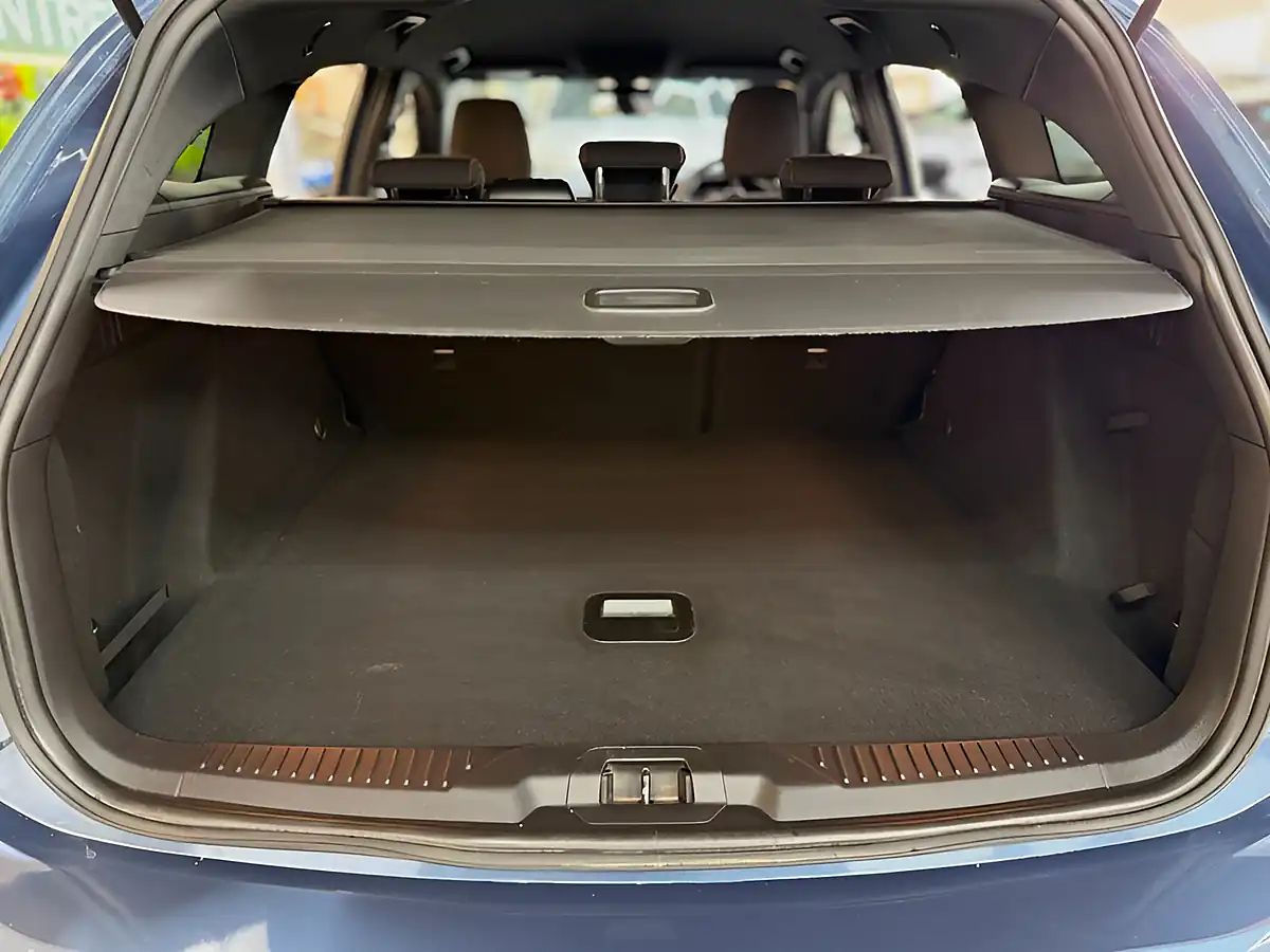 Used 2019 Ford Focus ST-Line Blue - Interior and Exterior details 20