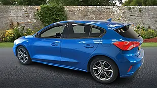 Used 2019 Ford Focus ST-Line Blue - Interior and Exterior details 4