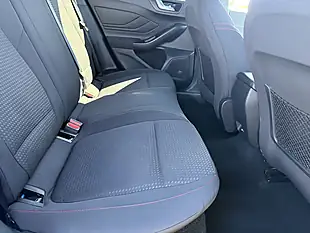 Used 2019 Ford Focus ST-Line Blue - Interior and Exterior details 13