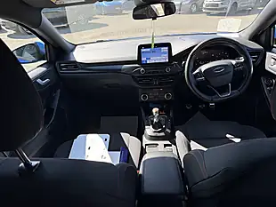 Used 2019 Ford Focus ST-Line Blue - Interior and Exterior details 14