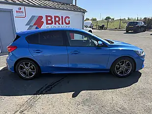 Used 2019 Ford Focus ST-Line Blue - Interior and Exterior details 2