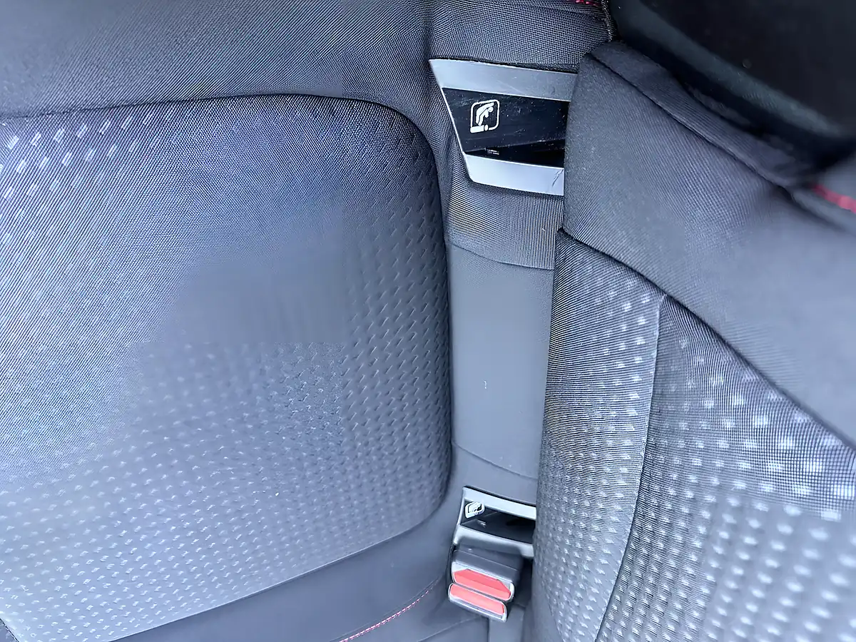 Used 2019 Ford Focus ST-Line Blue - Interior and Exterior details 20