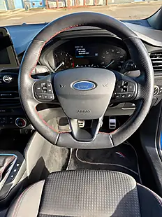 Used 2019 Ford Focus ST-Line Blue - Interior and Exterior details 12