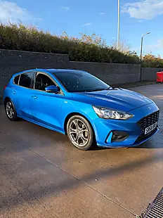 Used 2019 Ford Focus ST-Line Blue - Interior and Exterior details 7