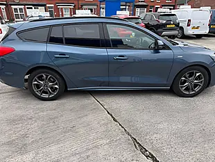 Used 2019 Ford Focus ST-Line Chrome Blue - Interior and Exterior details 12
