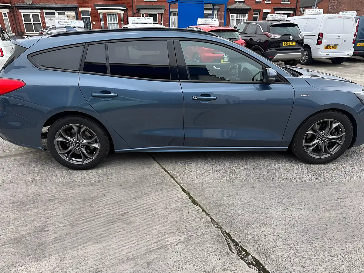 Used 2019 Ford Focus ST-Line Chrome Blue - Interior and Exterior details 12