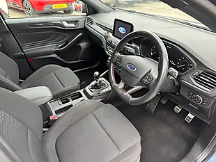Used 2019 Ford Focus ST-Line Chrome Blue - Interior and Exterior details 2