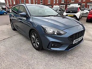 Used 2019 Ford Focus ST-Line Chrome Blue - Interior and Exterior details 3
