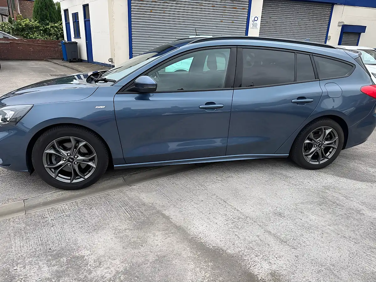 Used 2019 Ford Focus ST-Line Chrome Blue - Interior and Exterior details 6