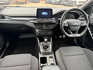 Used 2019 Ford Focus ST-Line Chrome Blue - Interior and Exterior details 9
