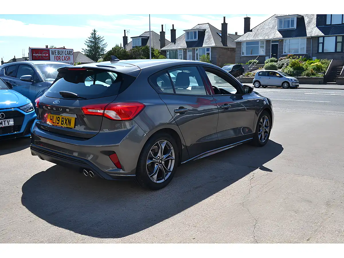 Used 2019 Ford Focus ST-Line Grey - Interior and Exterior details 11