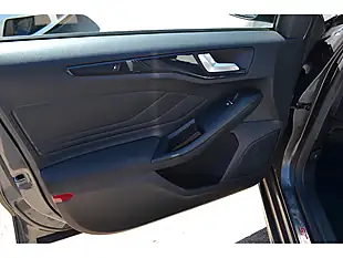 Used 2019 Ford Focus ST-Line Grey - Interior and Exterior details 15