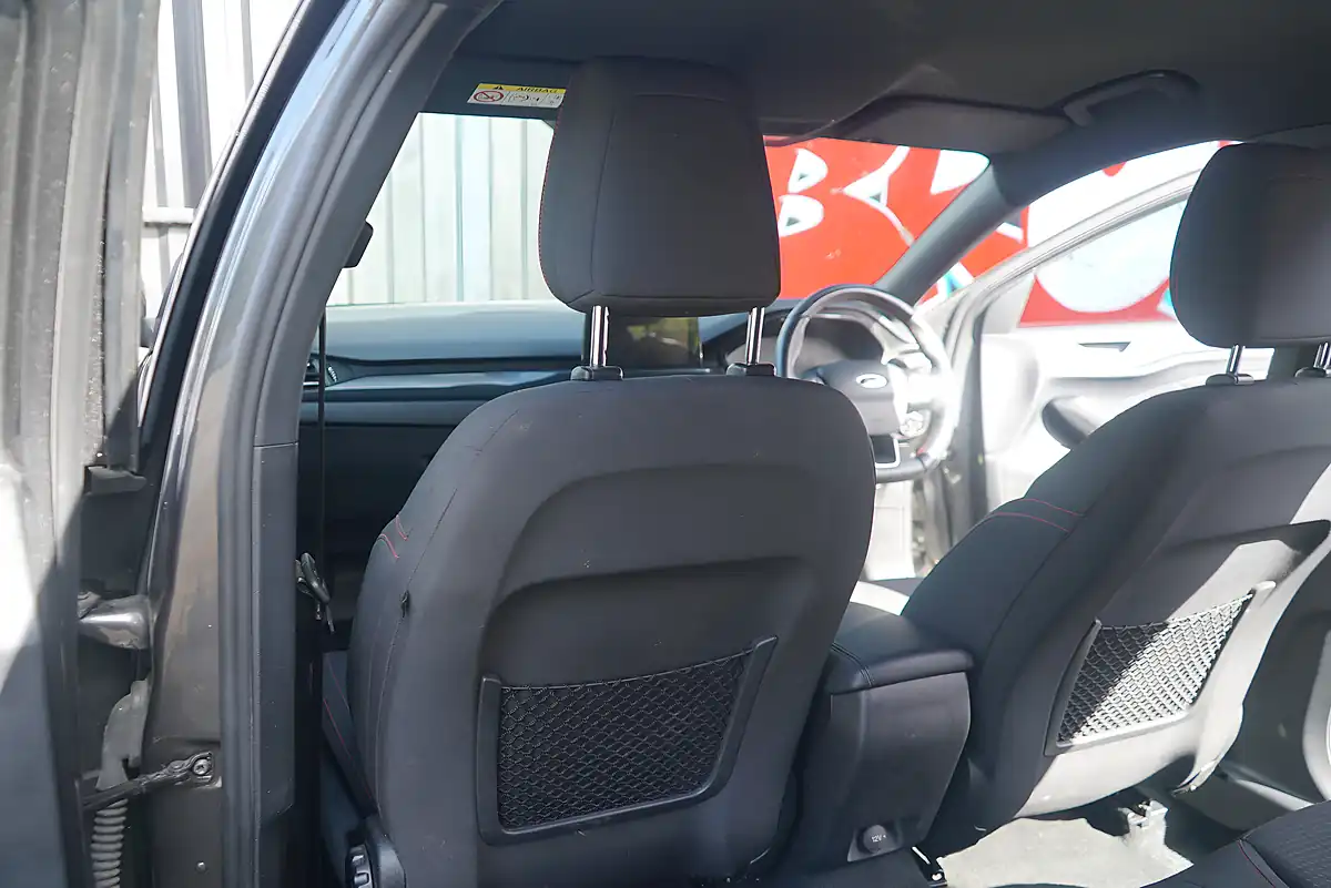 Used 2019 Ford Focus ST-Line Grey - Interior and Exterior details 18