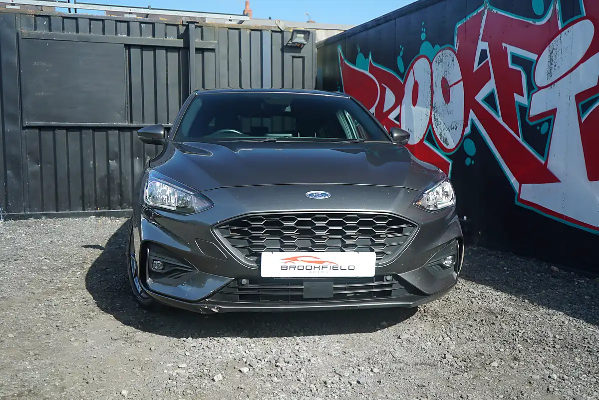 Used 2019 Ford Focus ST-Line Grey - Interior and Exterior details 4