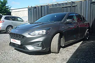 Used 2019 Ford Focus ST-Line Grey - Interior and Exterior details 9