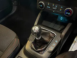 Used 2019 Ford Focus ST-Line Grey - Interior and Exterior details 15